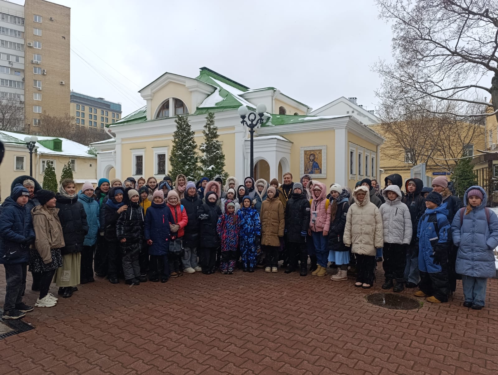 Поездка в русский духовный театр «Глас»