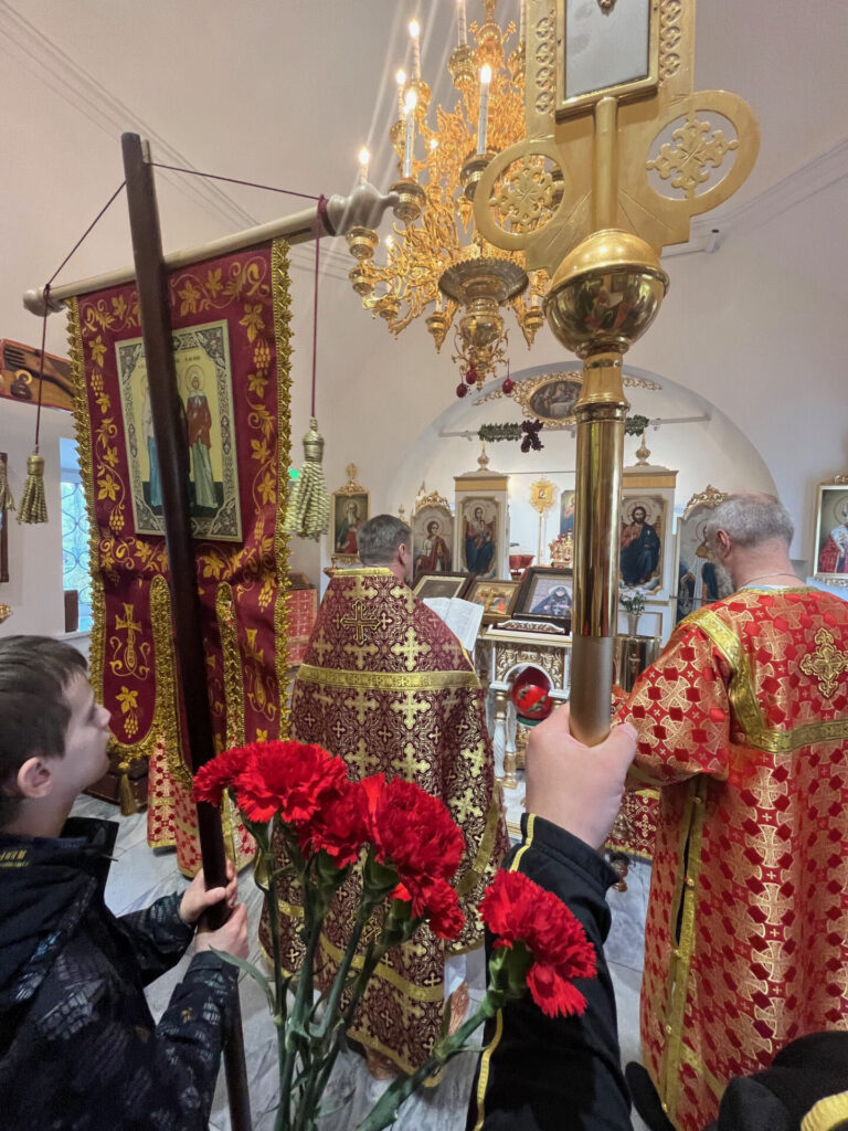 Молитва за мир: как празднование Дня Победы укрепляет наши сердца.