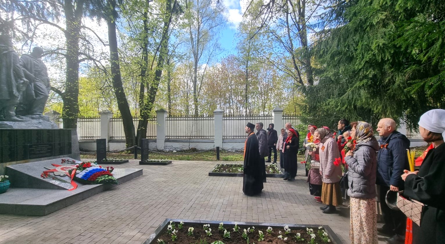 В Покровском храме села Рубцово почтили память воинов, погибших в годы Великой Отечественной Войны
