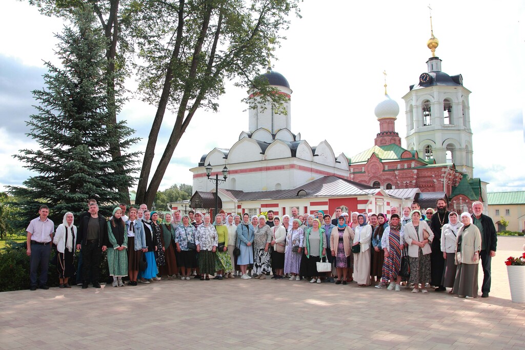 Паломническая экскурсия в Николо-Пешношский монастырь