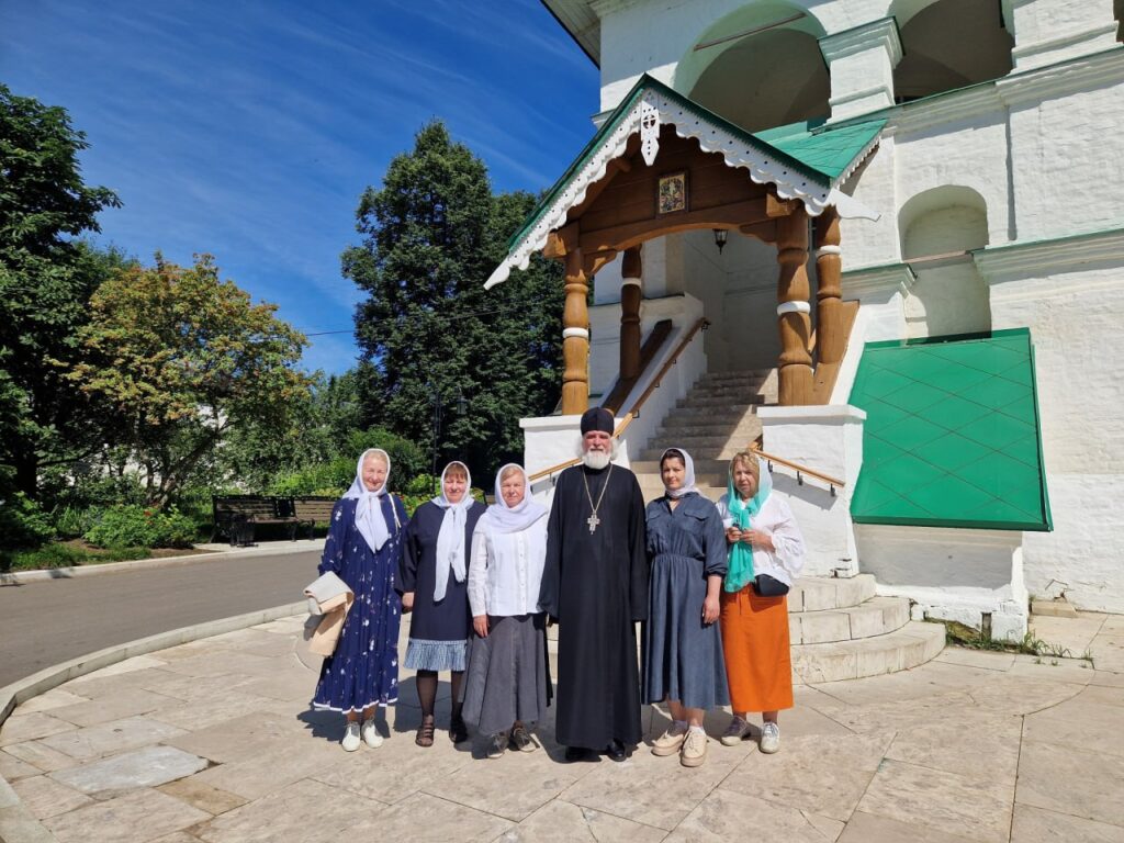 Паломническая поездка прихожан Никольского храма д. Мансурово в Звенигород