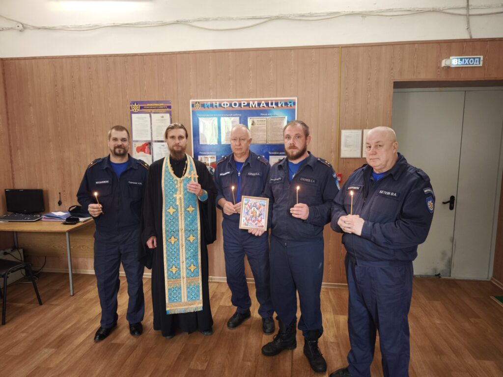 Молебен в пожарной части села Новопетровское