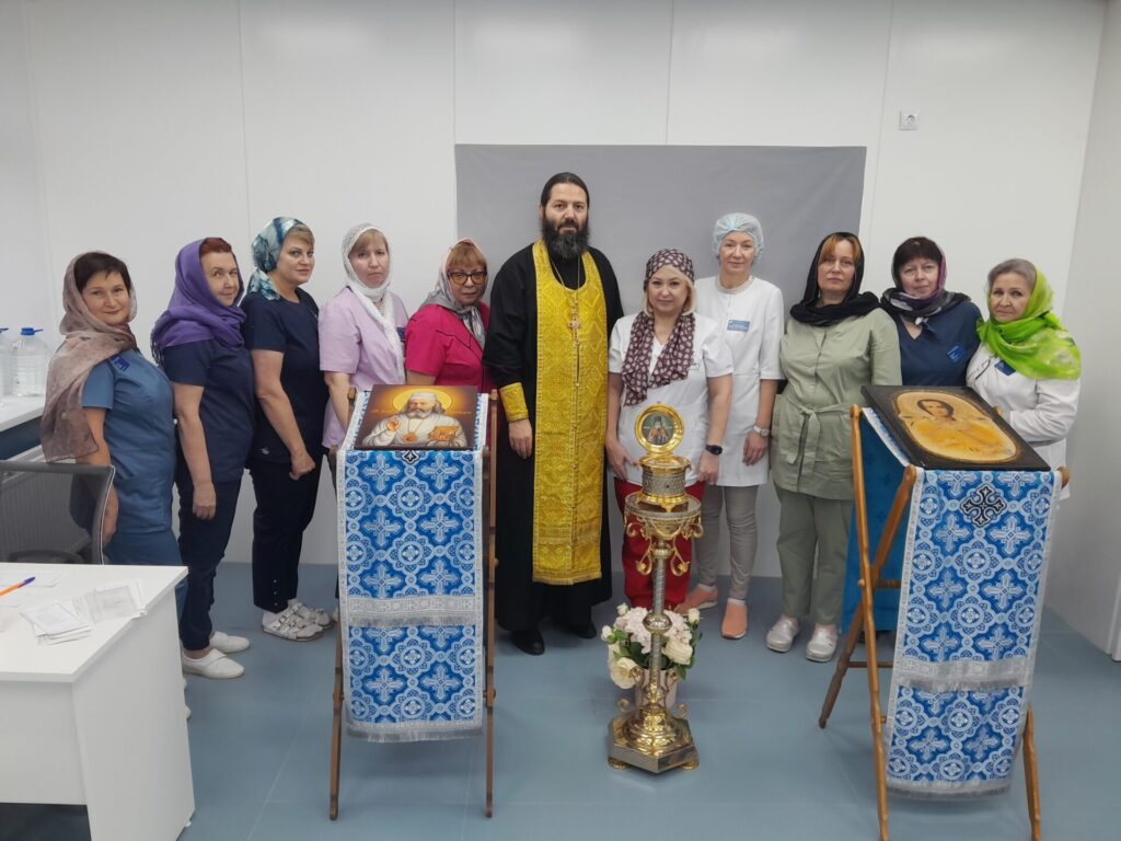 Молебен в Истринской поликлинике