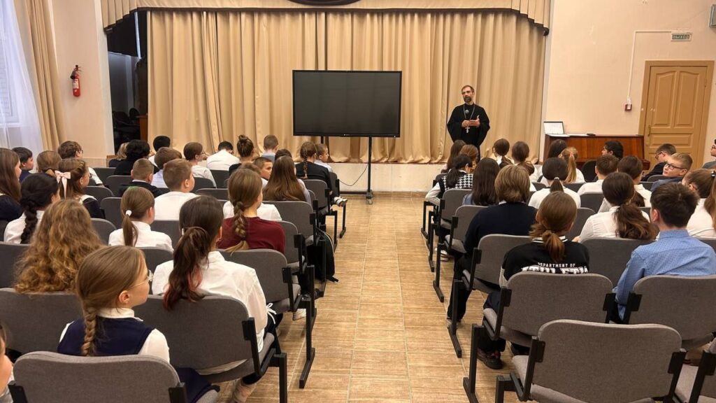 Рождественские чтения в школе №4 города Дедовска