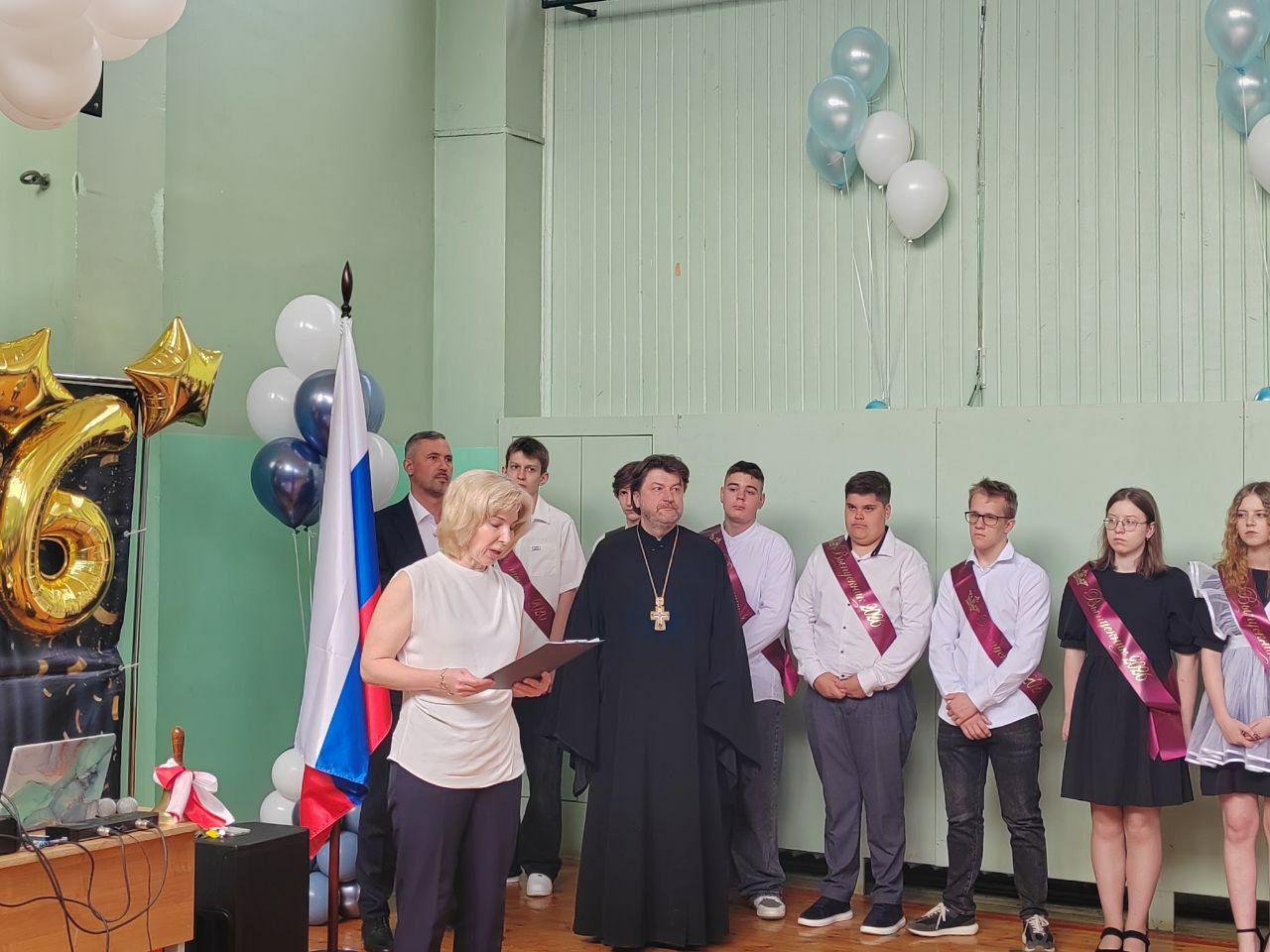 Последний звонок в Октябрьской средней общеобразовательной школе.