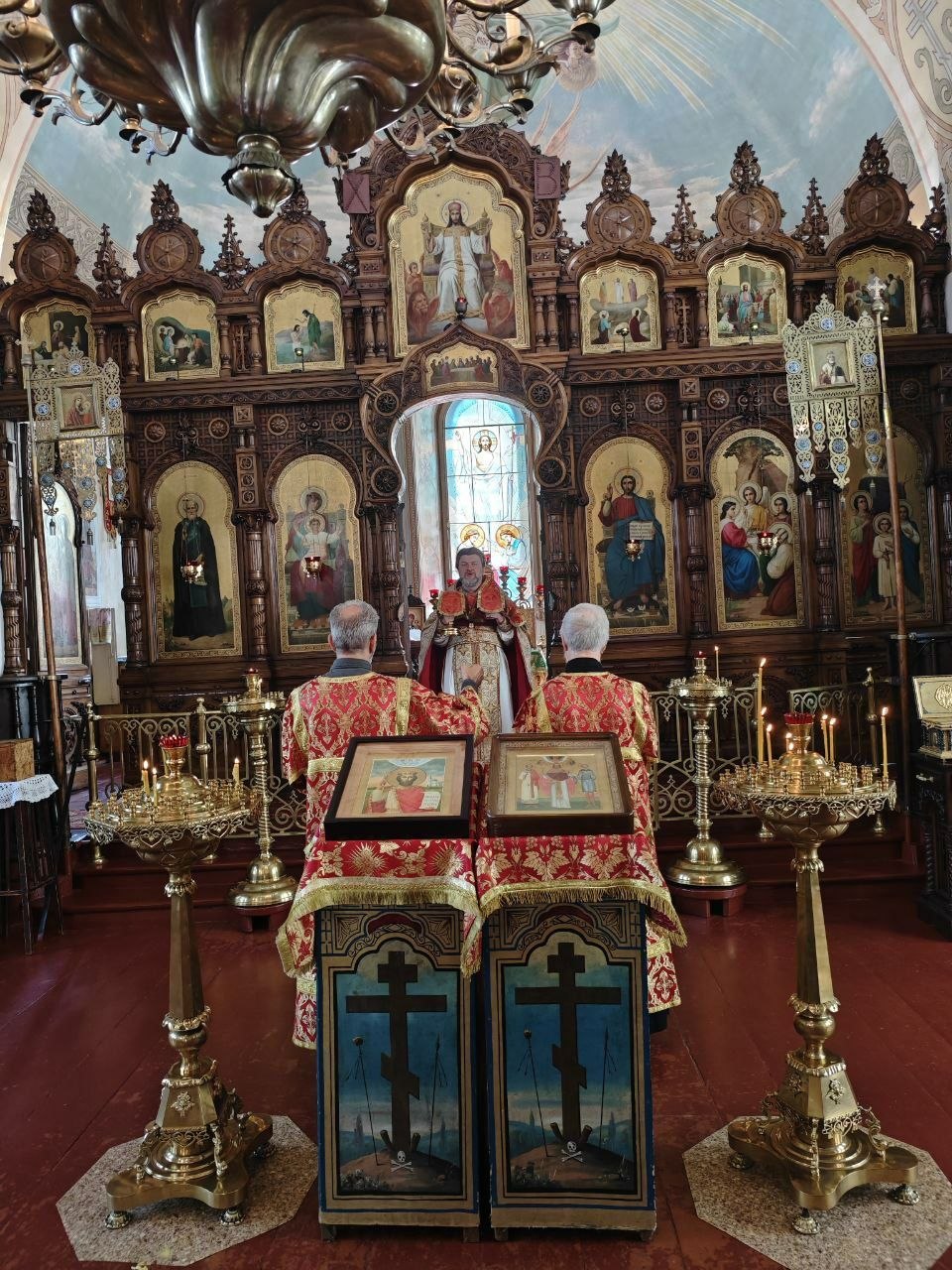 Память священномученика Петра Троицкого в Троицком храме поселка Троицкий.