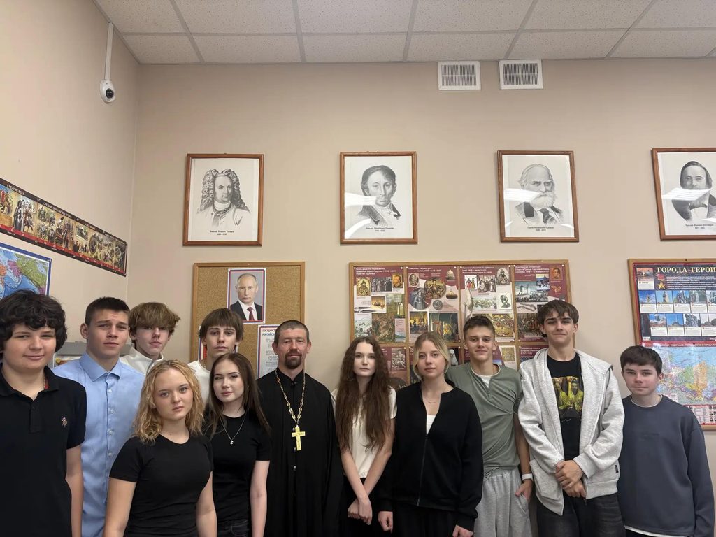 Миссионерская акция в Чеховской школе города Истра.