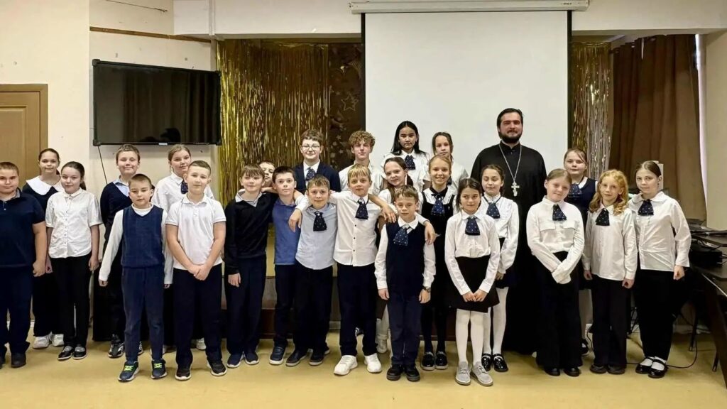 Встреча священника с учащимися школы № 3 города Дедовска