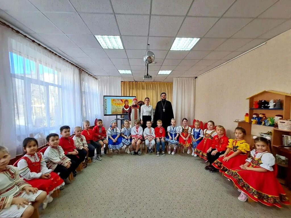 Священник посетил детский сад № 50