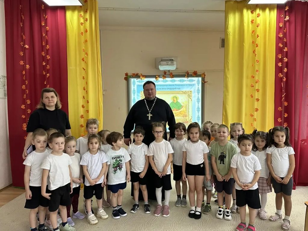Тематическая встреча, посвящённая Покрову Пресвятой Богородицы, в детском саду «Снегирёк»
